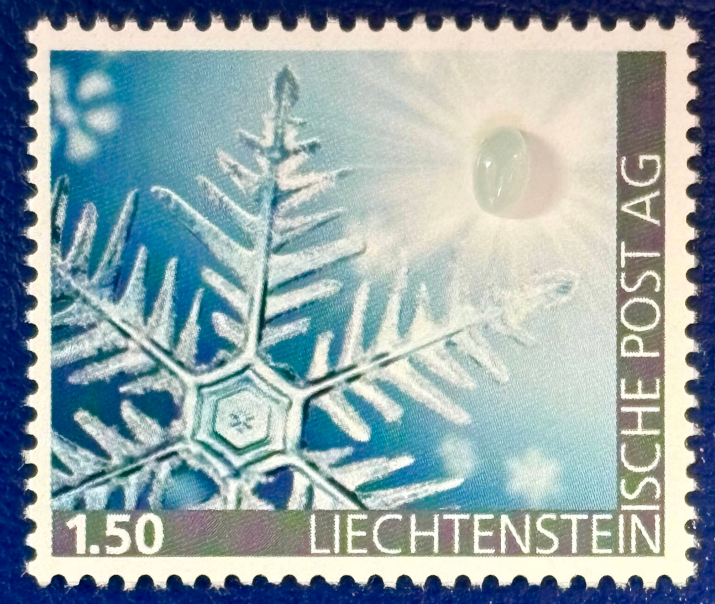 Liechtenstein - Die erste Aquamarin-Briefmarke postfrisch