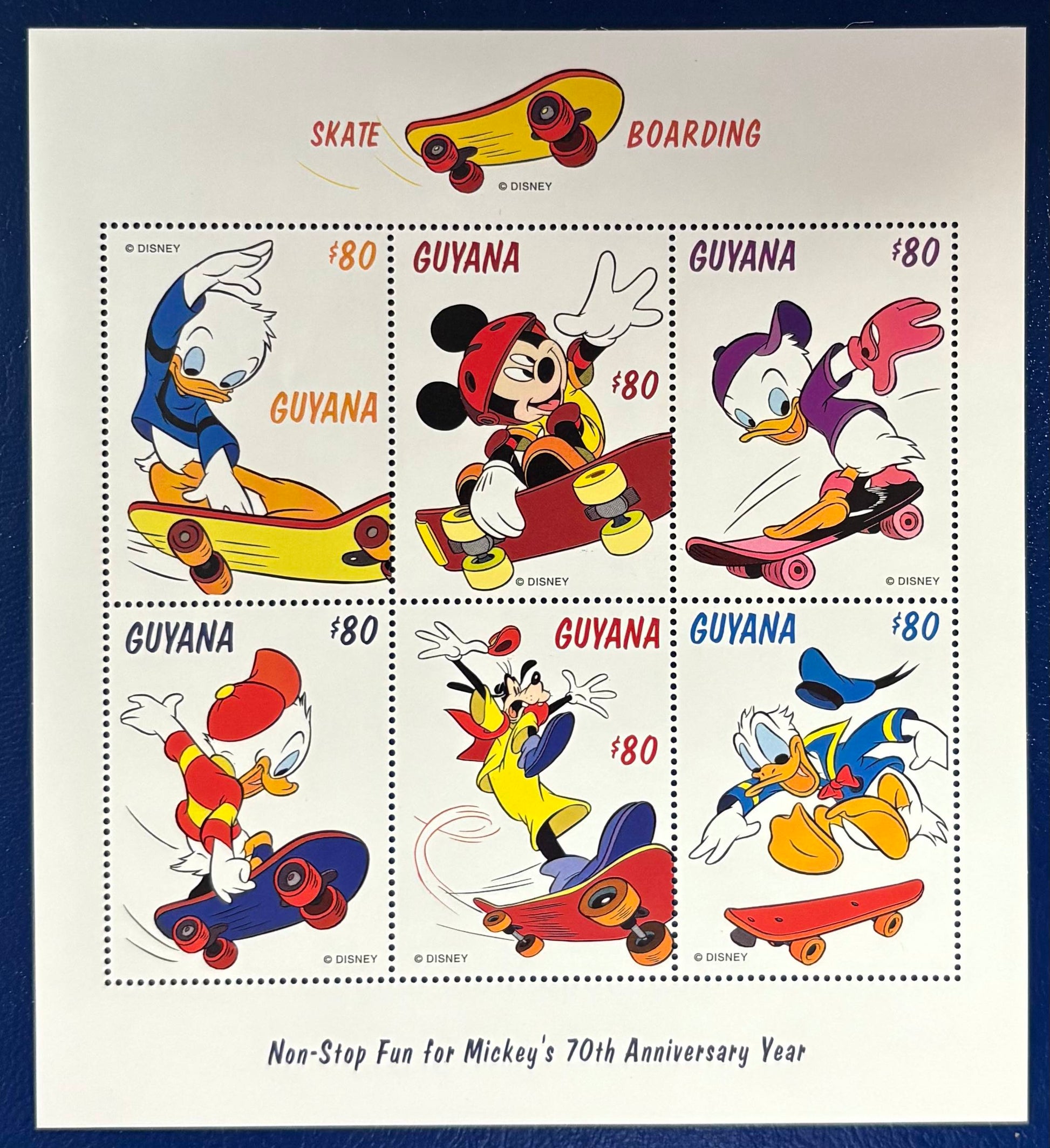 Unsere Disney Figuren auf dem Skateboard, Kleinbogen