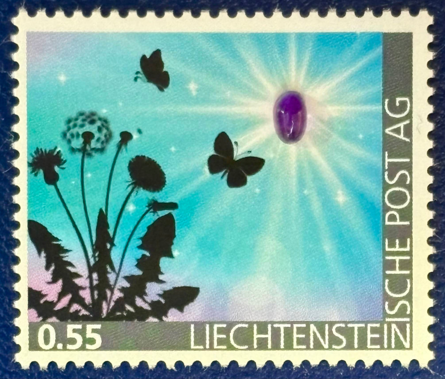 Liechtenstein - Die erste Amethyst-Briefmarke postfrisch