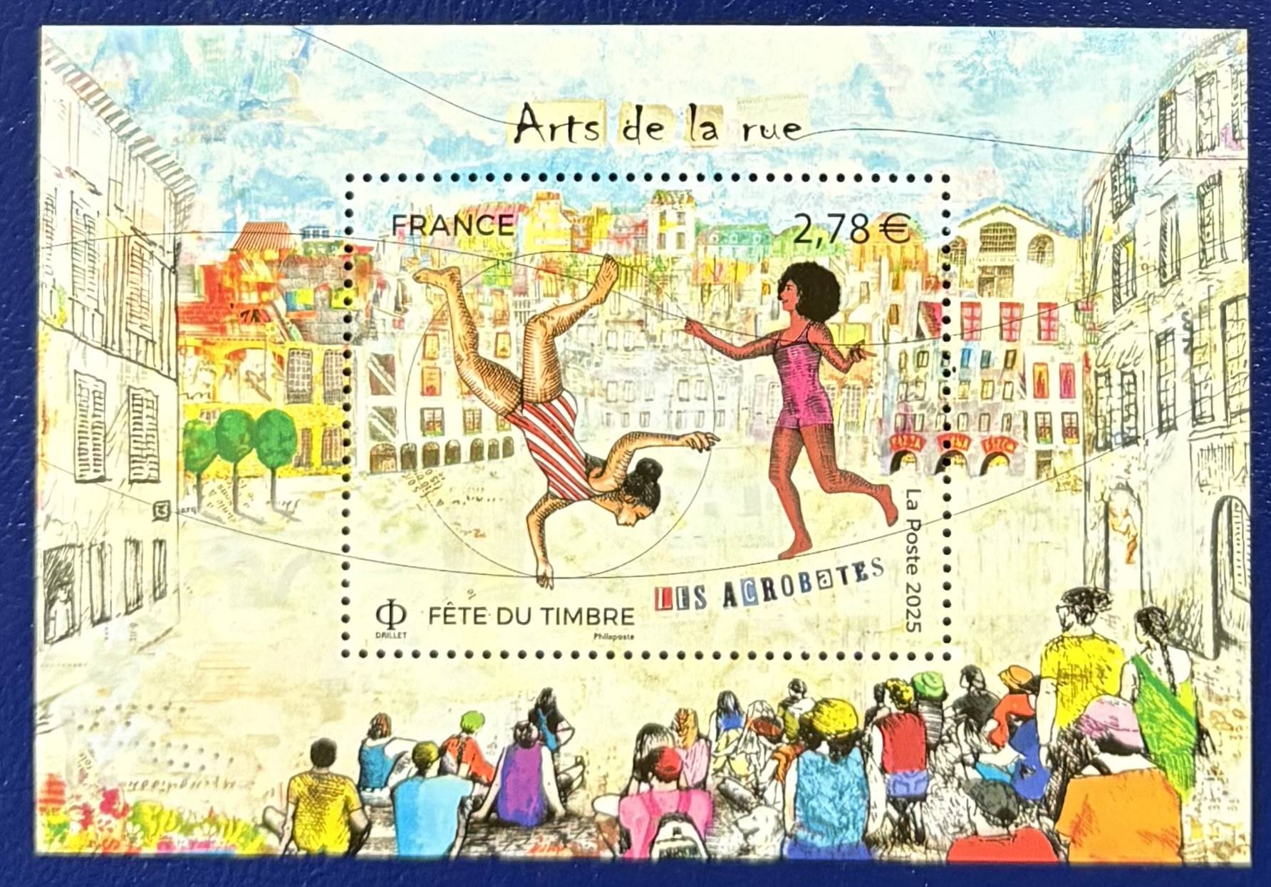 „Straßenkunst in Farbe! Akrobaten, Action, Frankreich – ein Sammlerstück voller Leben!“